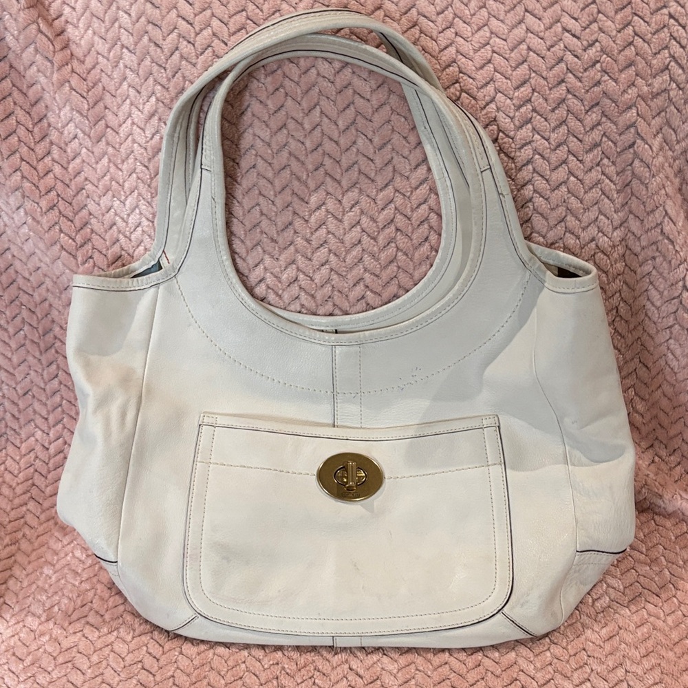 Coach White Leather Shoulder Bag